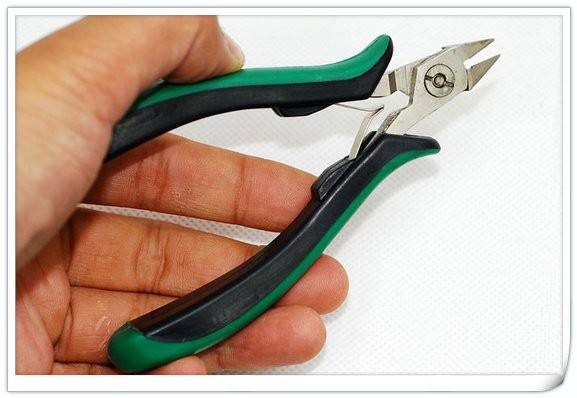 cleste-taiere-cu-precizie-maner-izolat-120mm-proskit