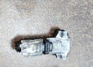 conector rapid cu blocare in t pentru un fir