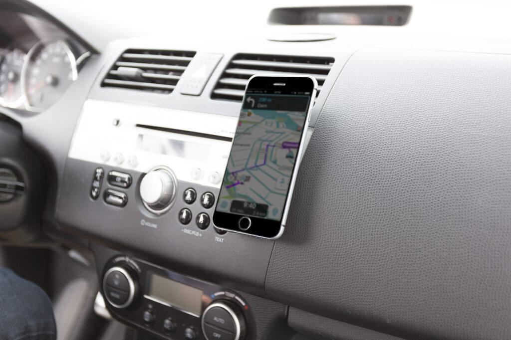 kit suport negru montare telefon universal konig 15 scaled