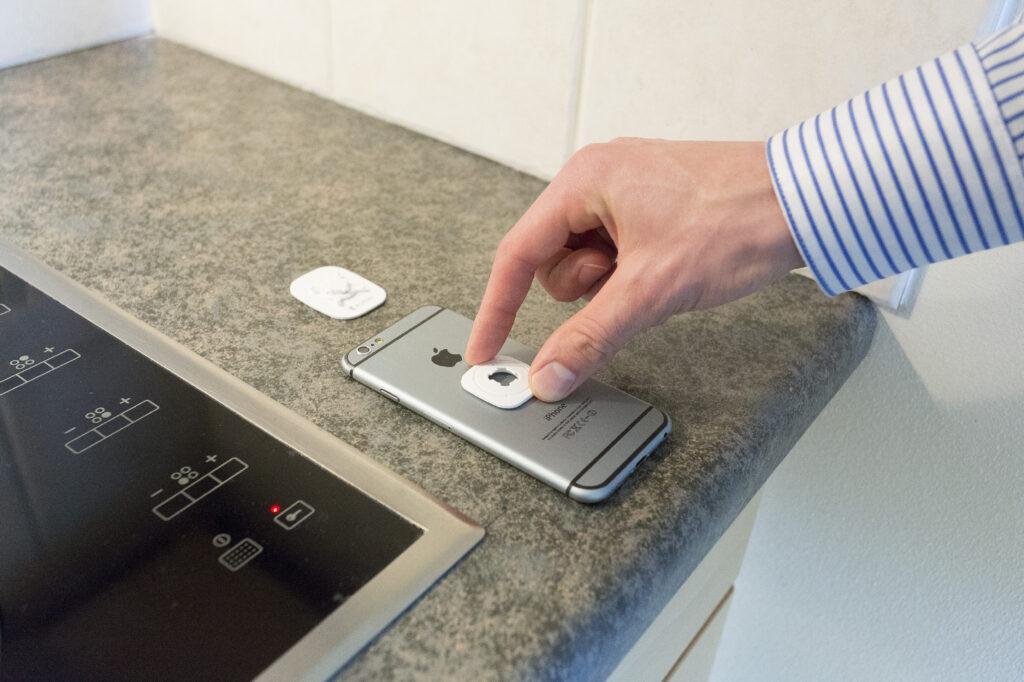 kit suport negru montare telefon universal konig 3 scaled