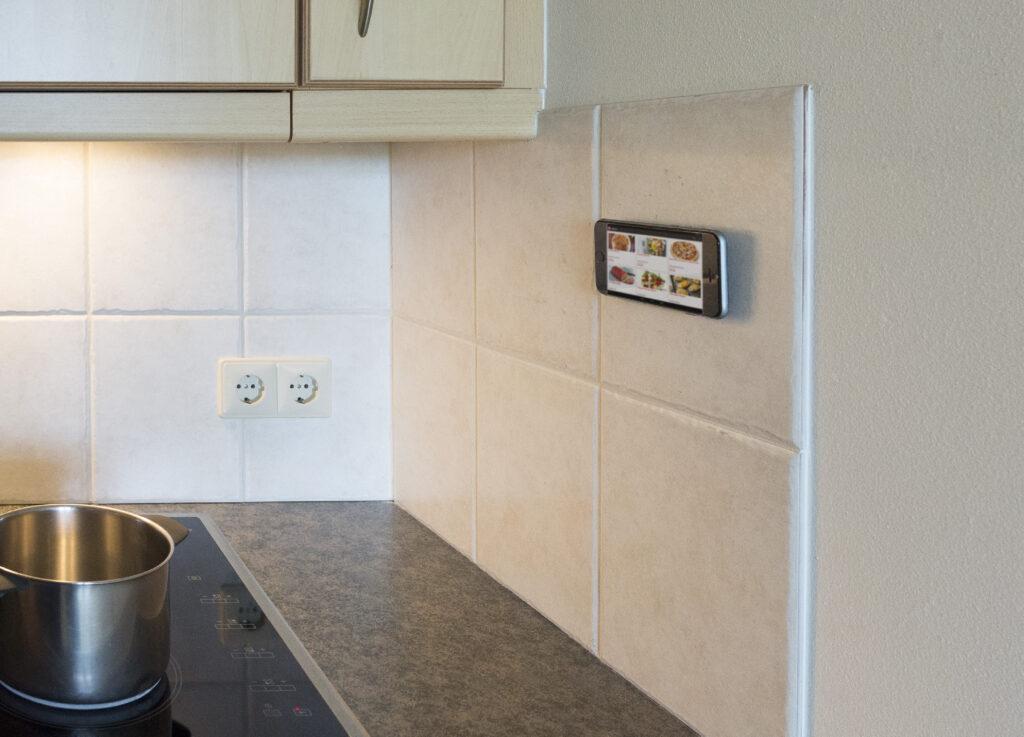 kit suport negru montare telefon universal konig 7 scaled