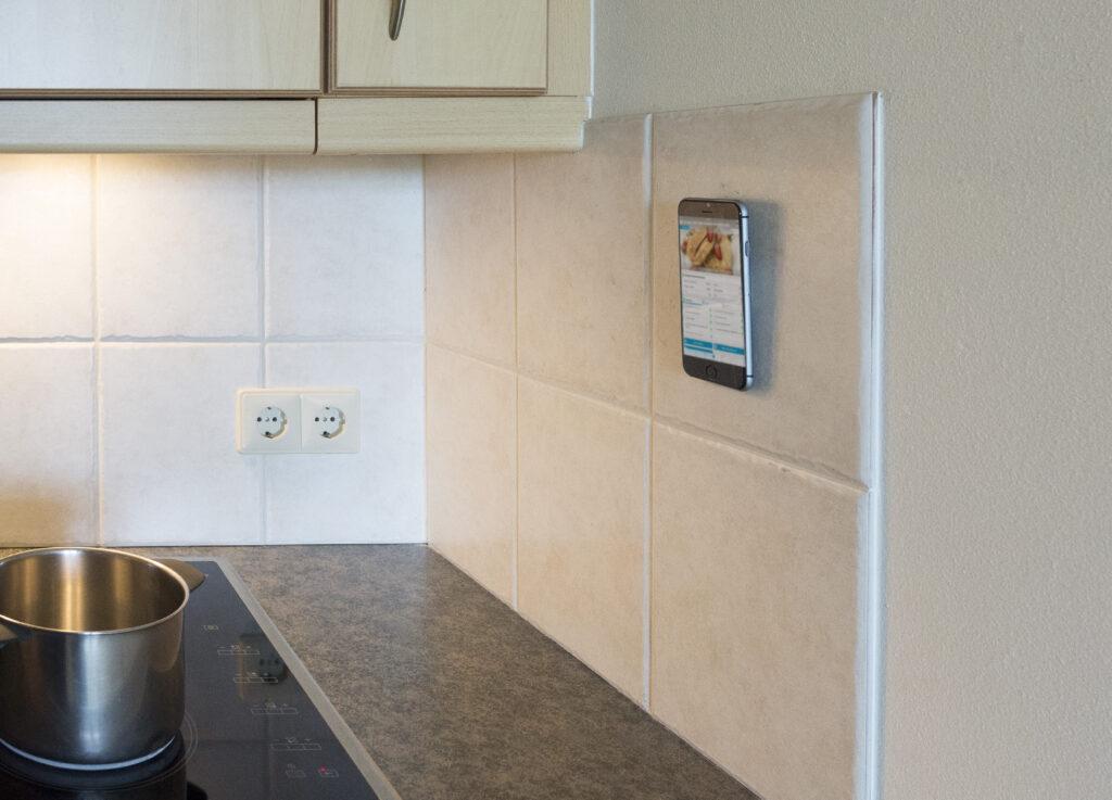 kit suport negru montare telefon universal konig 8 scaled