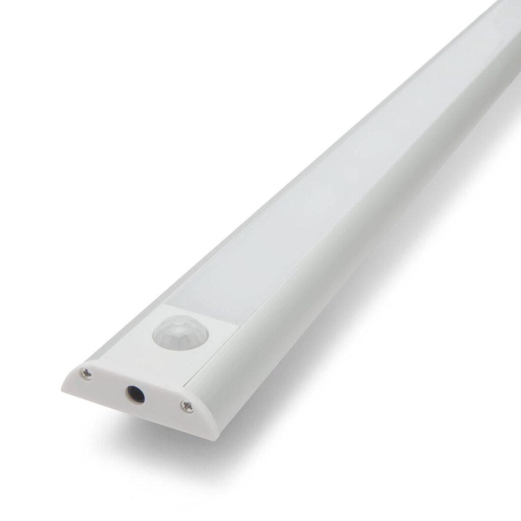 lumina led ultraslim cu senzor de miscare pir 9w 4000k 675lm 600x40x15mm phenom