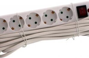 prelungitor cu protectie la supratensiune 5m 6 prize schuko well