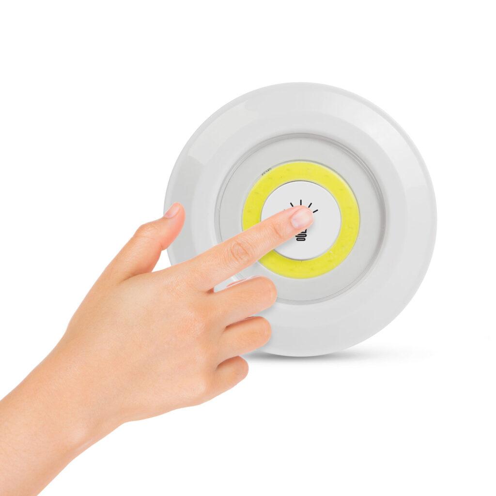 set de lampi led cob 3w 200lm 3x aaa ip44 autoadezive de perete cu telecomanda 1