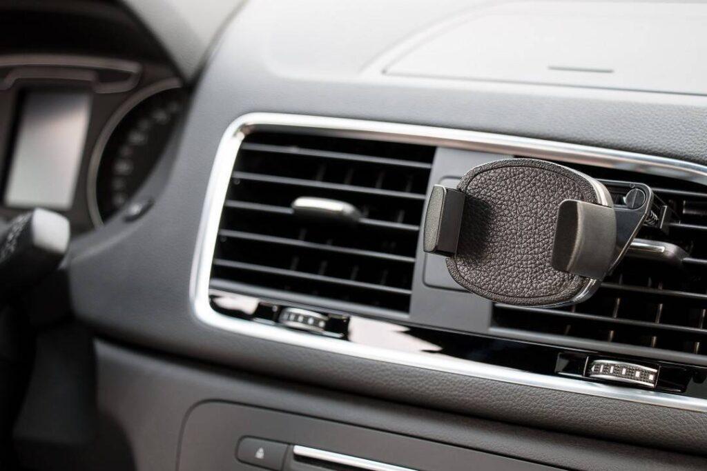suport auto pentru telefon cu prindere la ventilatie goobay 2