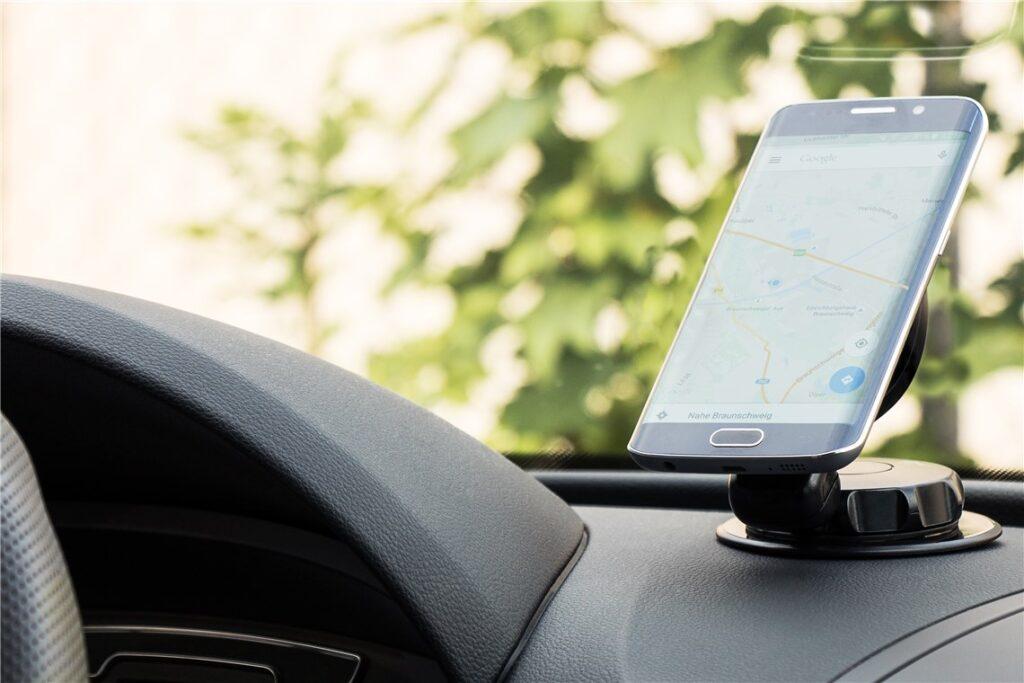 suport telefon magnetic cu ventuza pentru parbriz sau bordul auto goobay 7