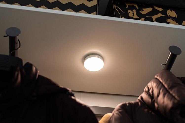 Lampa Led 06w 40lm 4000k Magnet Senzor Miscare Acumulator 550mah Rebel Zar0550