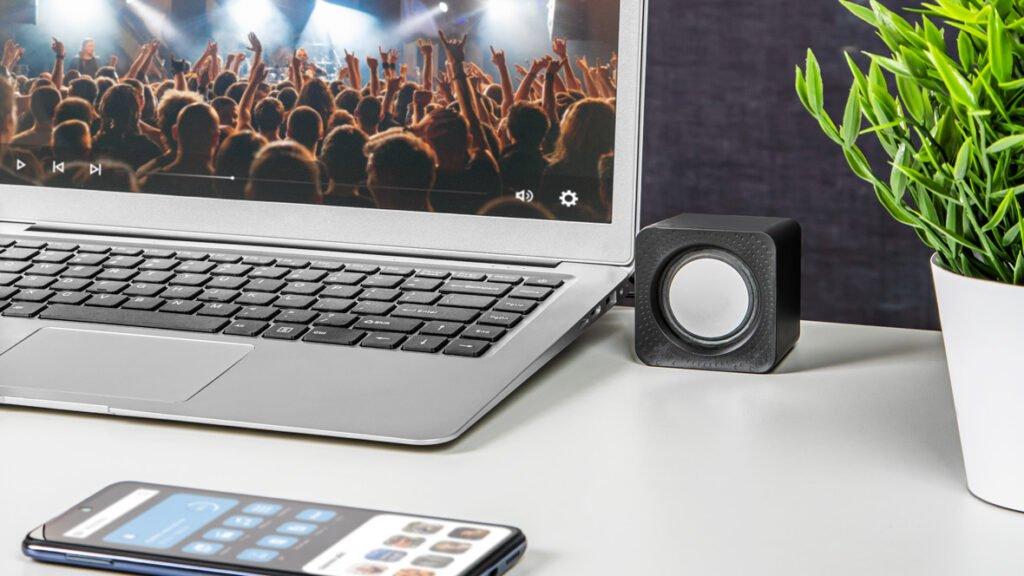 Boxe Pc 20 2x3w 35 Mm Jack Alimentare Usb 5v Control Volum Cs 10 Rebel Kom1150