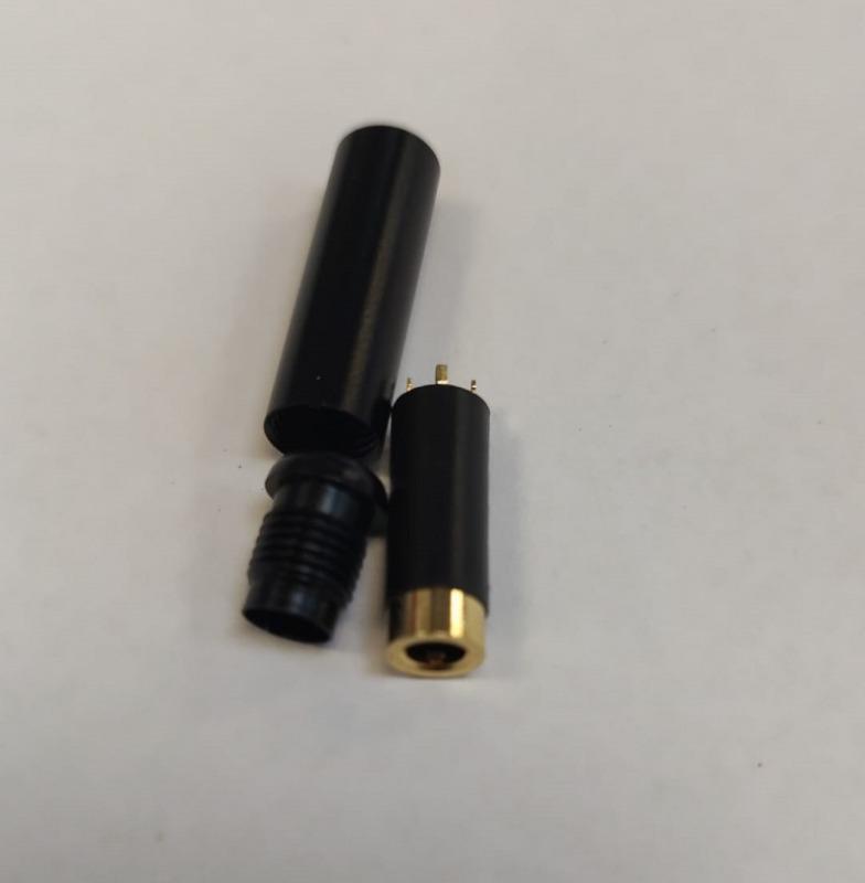 Mufa Mama Jack 35 Mm 4pini 4 Contacte Metal Negru Cu Aurit Carcasa Slim