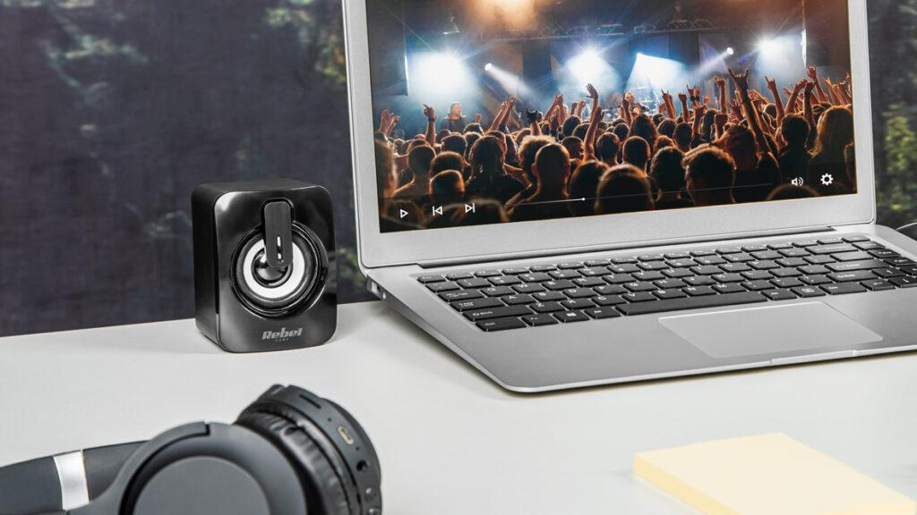 Boxe PC 2.0 2x3W alimentare USB 5V control volum CS-15 REBEL 5 Boxe Pc 20 2x3w Alimentare Usb 5v Control Volum Cs 15 Rebel