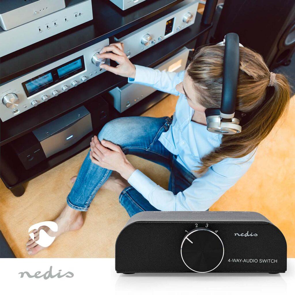Comutator Audio Analogic 3x Rca Stereo Mama 1x Rca Stereo Mama Jack 35 Mm Iesire Casti Negru Nedis Aswi2424at