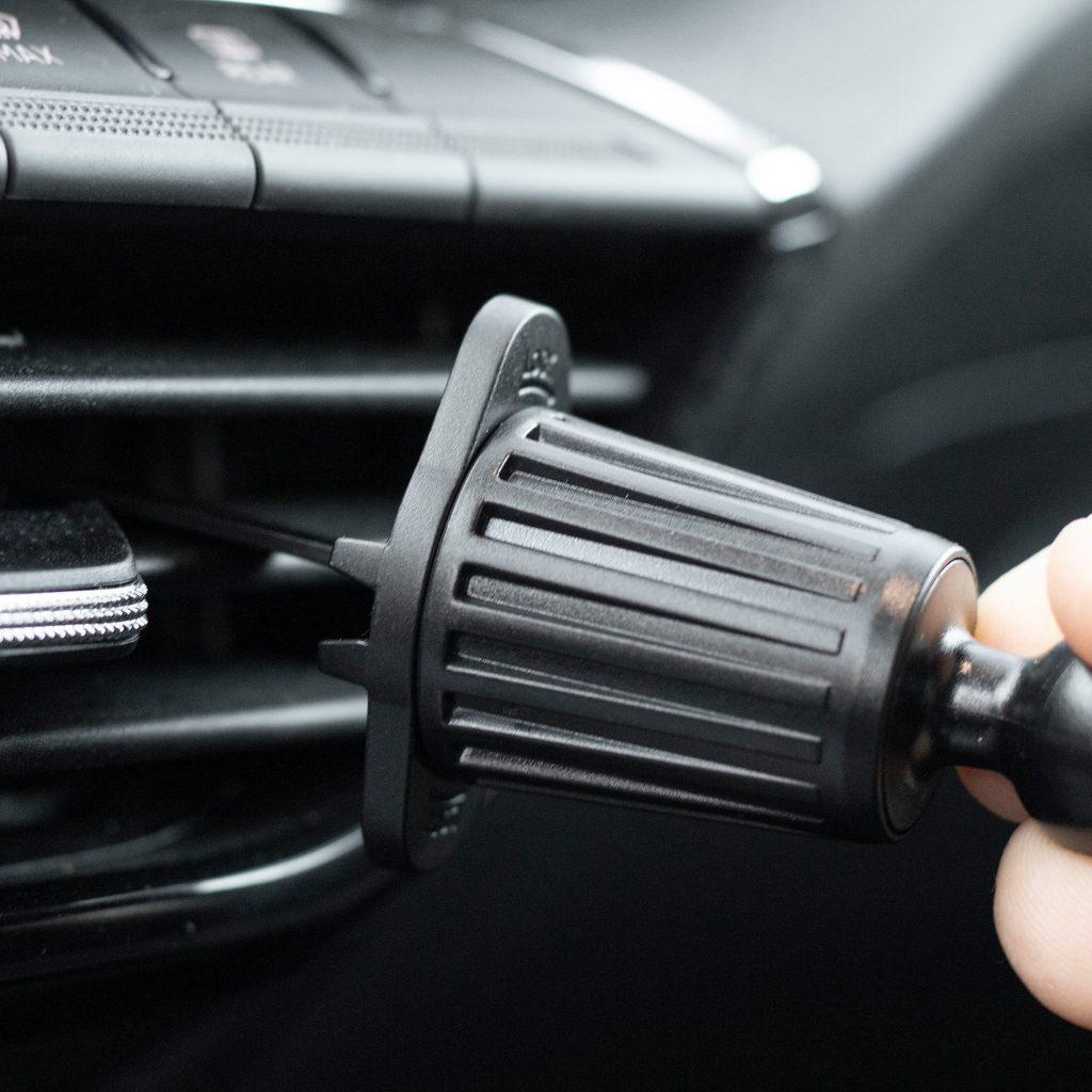 Suport Mobil Pentru Ventilatie Auto Cu Silicon Sa063 Sal