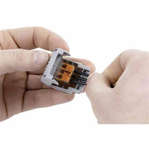 Wago Gelbox 3 Poli Derivatie Cabluri Pentru Conectori Seriile 221 2273 Max 4mm2 Ipx8 Gri 207 1331