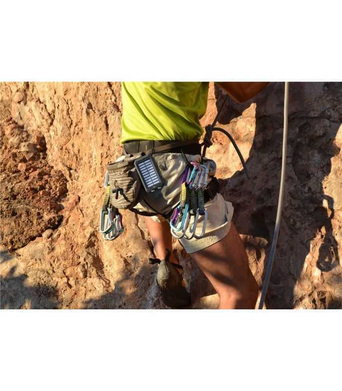 solar powerbank 8000mah cu lanterna led busola rezistent la socuri si apa goobay 2