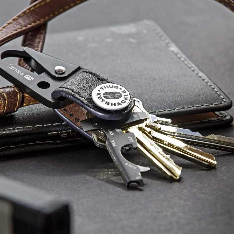 True Utility Keyshackle Breloc Din Piele 7in1 Multifunctional Carabina Tu921