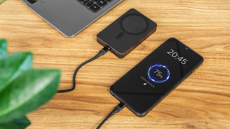 Power Bank Inductie Krugermatz Km0912 10000mah Li Ion Mag Safe Wireless 15w Usb C 20w Usb A 25w