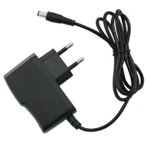 Incarcator acumulatori LI-ION 8.4V 1A alimentare 230V cu conector 5.5x2.5 mm