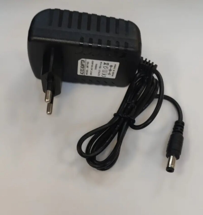 Alimentator 100-240V - 15V 3A conector 5.5x2.5mm